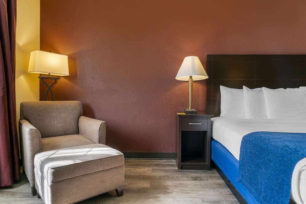 Фото Best Western Greenfield Inn
