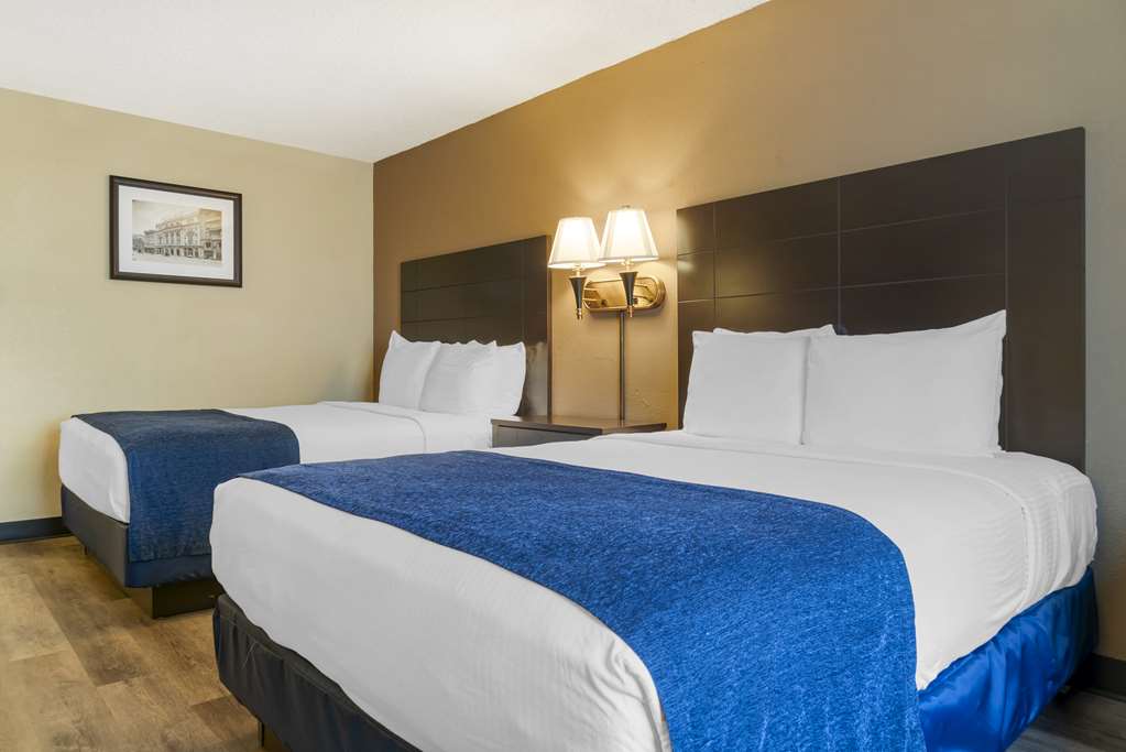 Фото Best Western Greenfield Inn