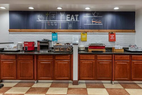 Гостиница Hampton Inn Norco-Corona-Eastvale, Ca в Короне