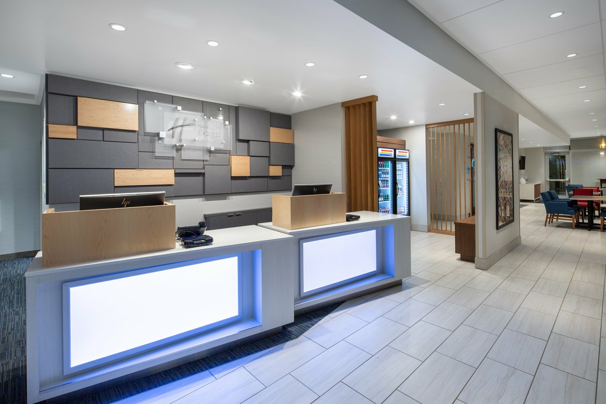 Фото Holiday Inn Express and Suites Chico