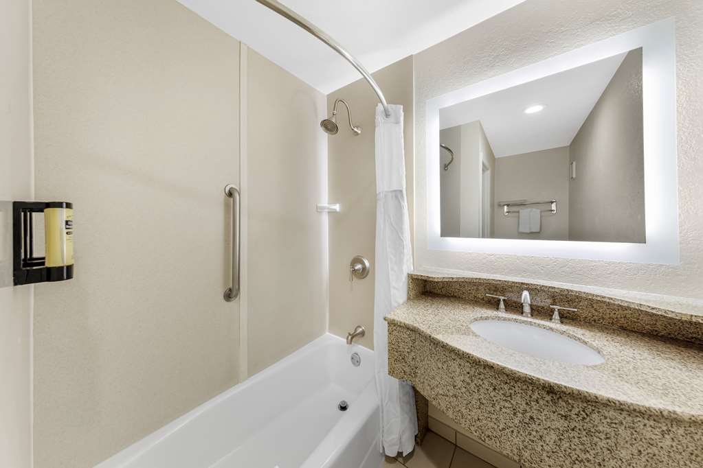 Фото Best Western Plus Ontario Airport & Convention Center