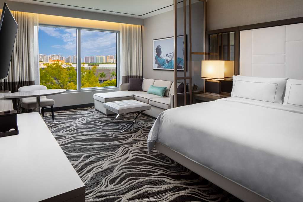 Фото Hilton Aventura Miami