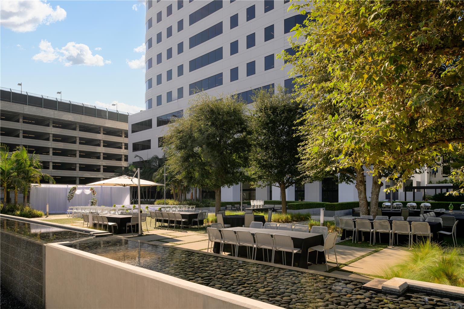 Фото Hilton Woodland Hills/Los Angeles