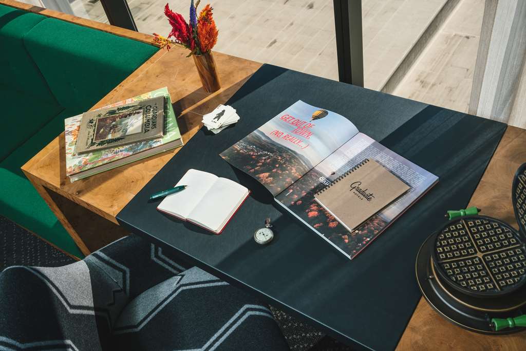 Фото Graduate Eugene