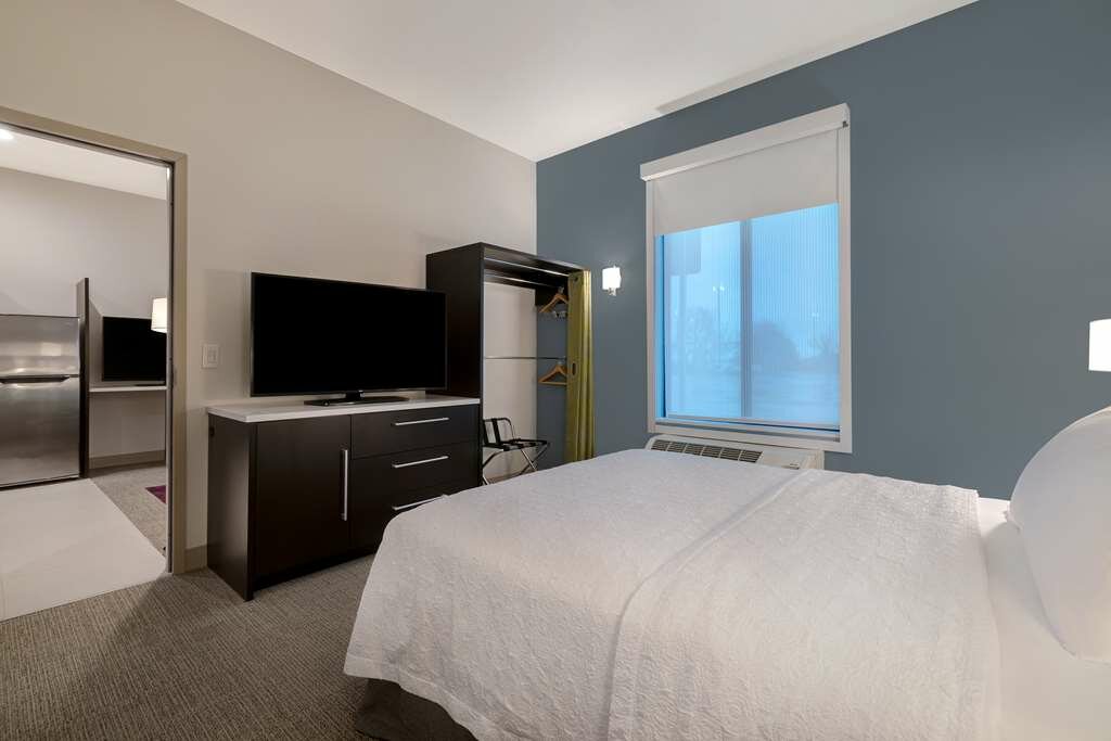 Фото Home2 Suites by Hilton Redding