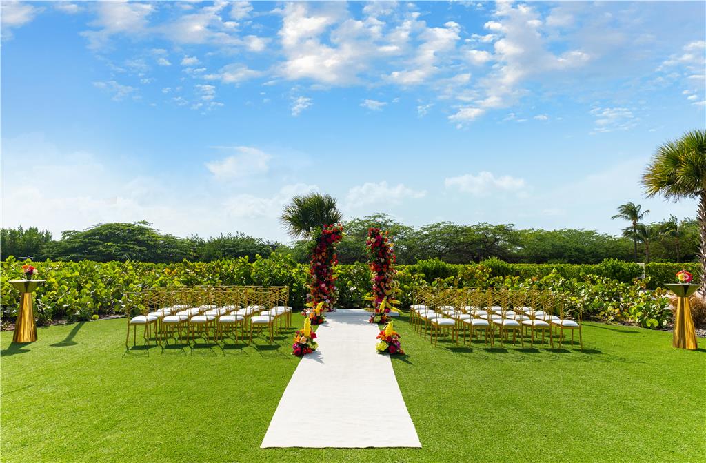 Фото Embassy Suites by Hilton Aruba Resort