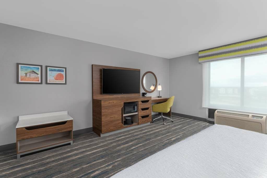 Фото Hampton Inn & Suites Lincoln - Northeast I-80