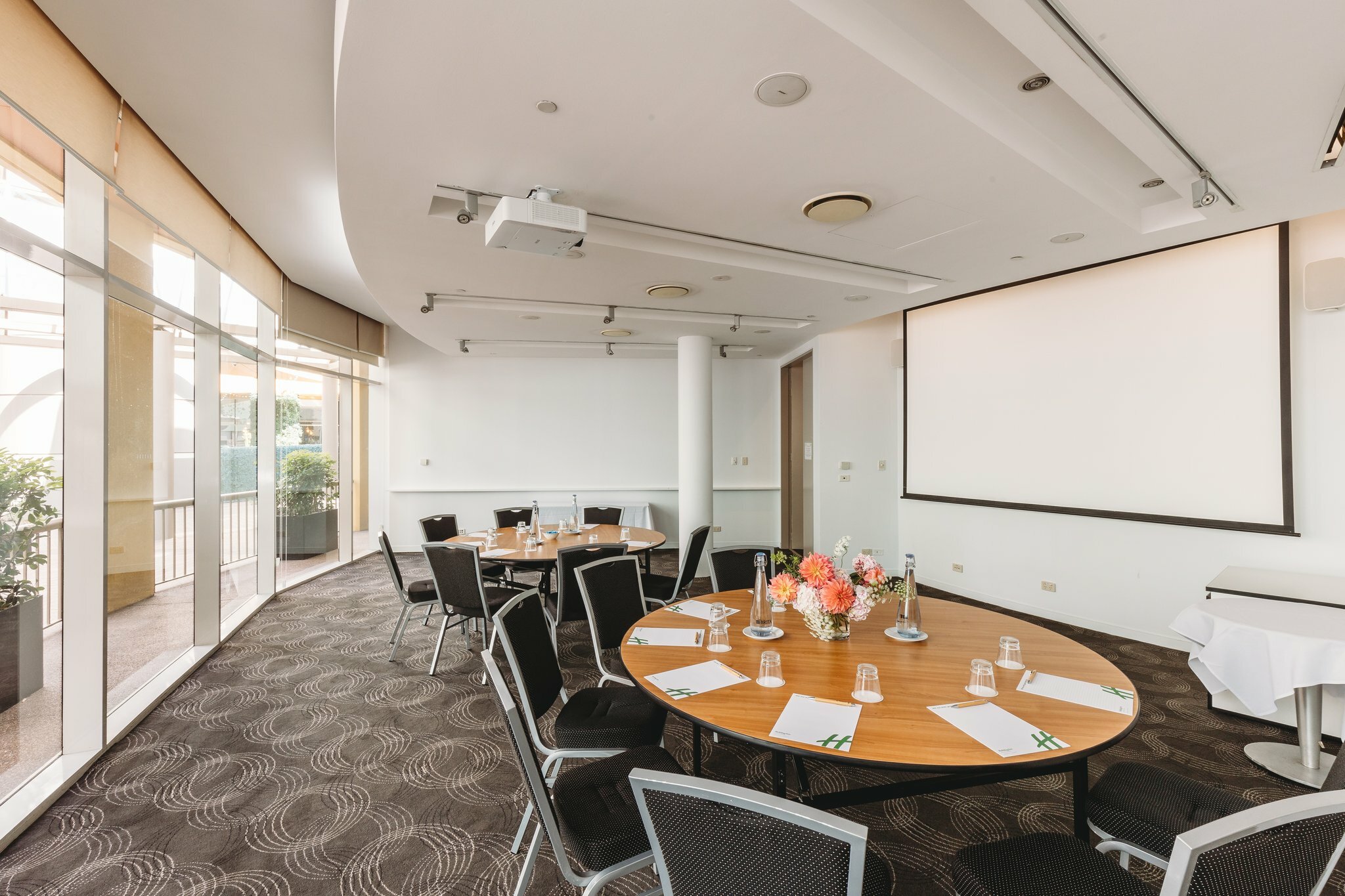 Фото Holiday Inn Sydney Potts Point