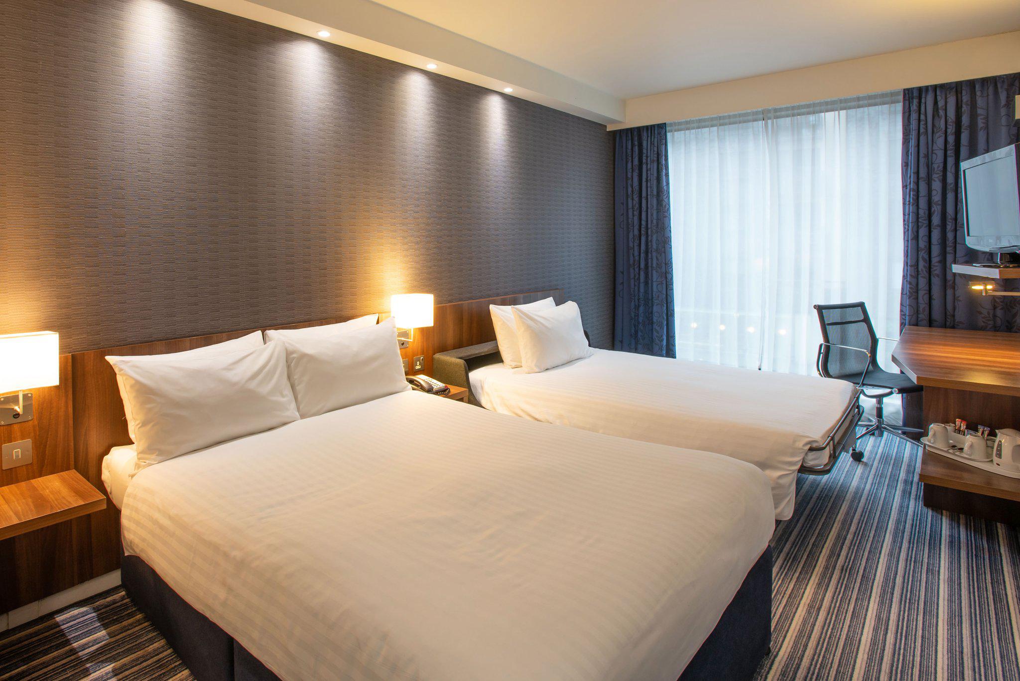 Фото Holiday Inn Express Manchester City Centre - Arena
