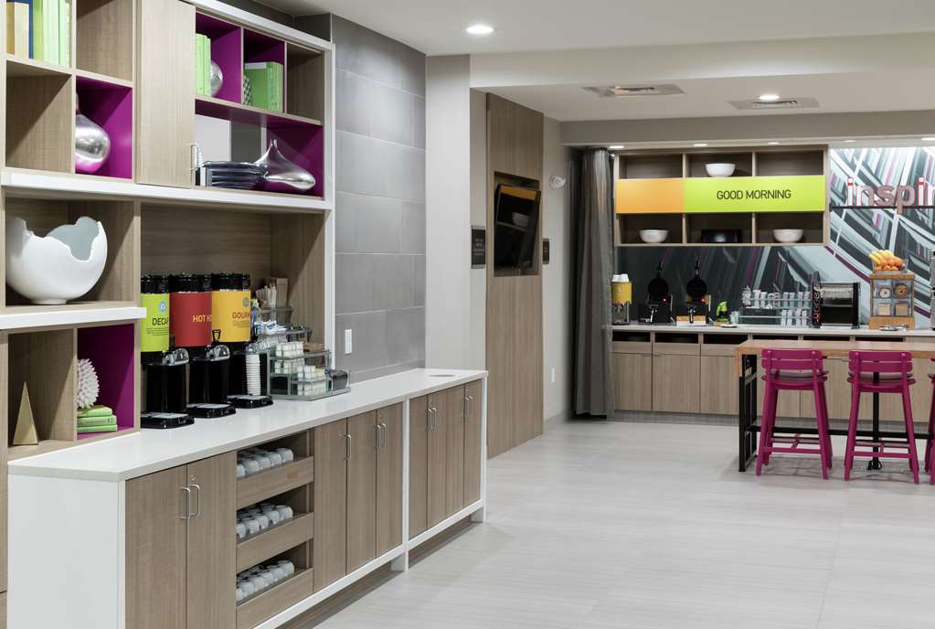 Фото Home2 Suites by Hilton Orlando Airport
