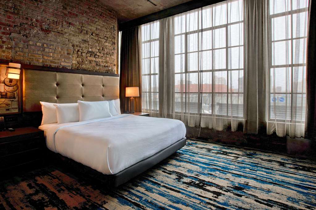 Фото Embassy Suites by Hilton Rockford Riverfront