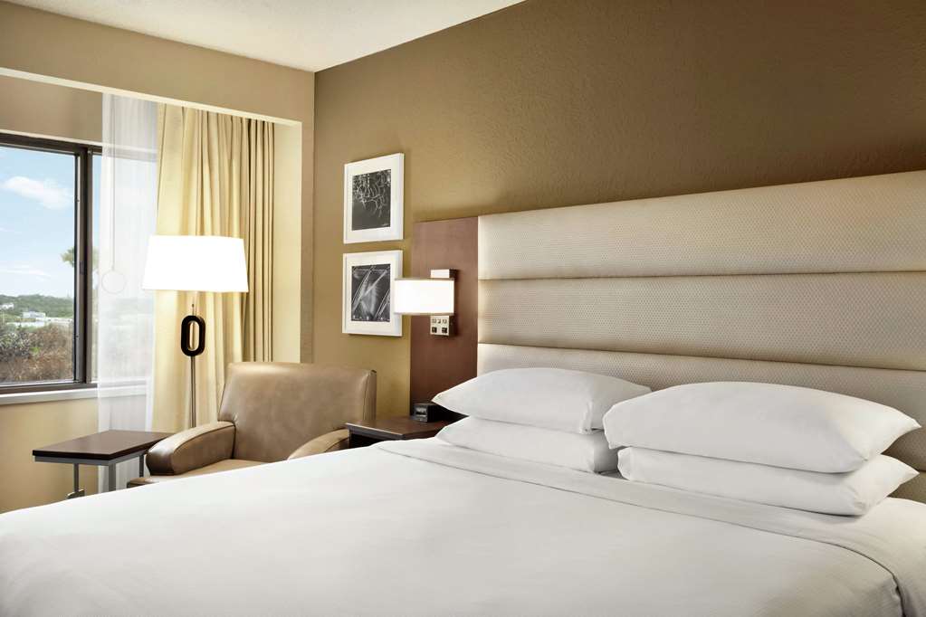 Фото Doubletree by Hilton Orlando Downtown