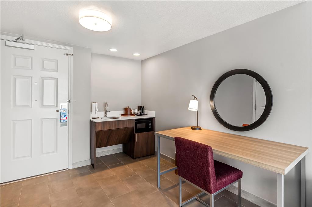 Фото Hampton Inn & Suites Lathrop