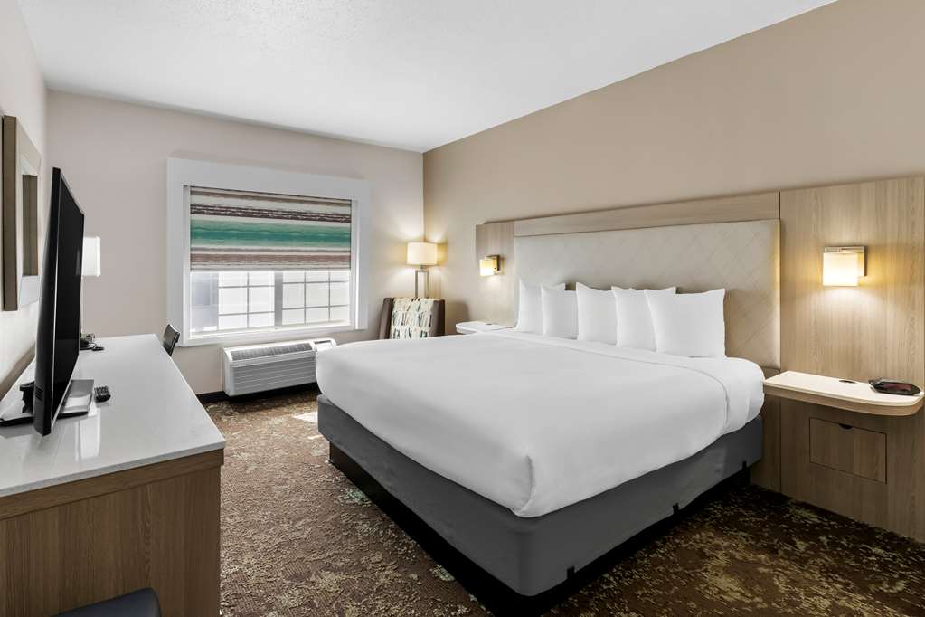 Фото Best Western Worlds of Fun Inn & Suites