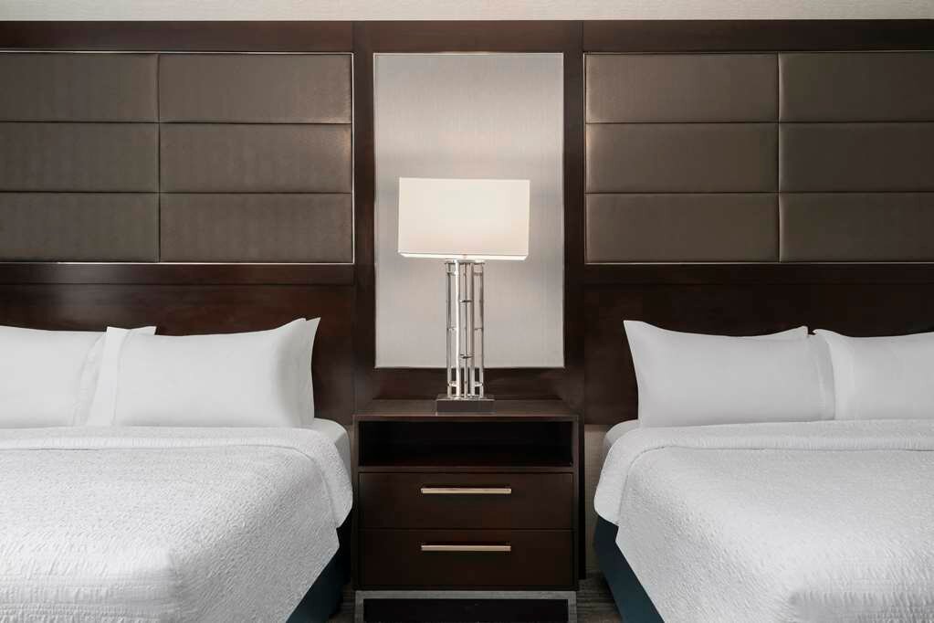 Фото Hampton Inn & Suites Worcester