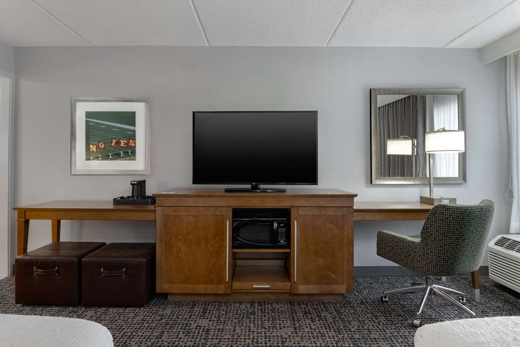 Фото Hampton Inn Tallahassee-Central