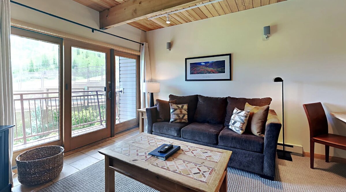 Фото The Timberline Condominiums