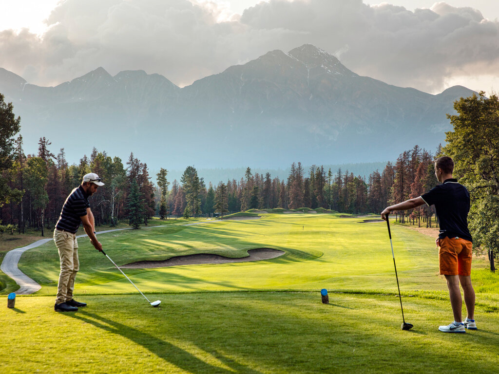 Фото Fairmont Jasper Park Lodge