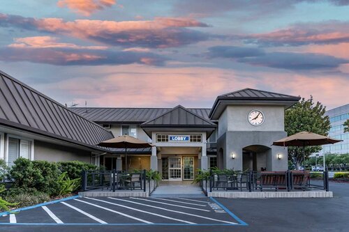 Гостиница Best Western Silicon Valley Inn в Саннивейле