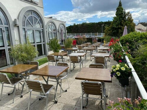 Гостиница Hotel Campanile Villejuif в Л'Э-ле-Розе