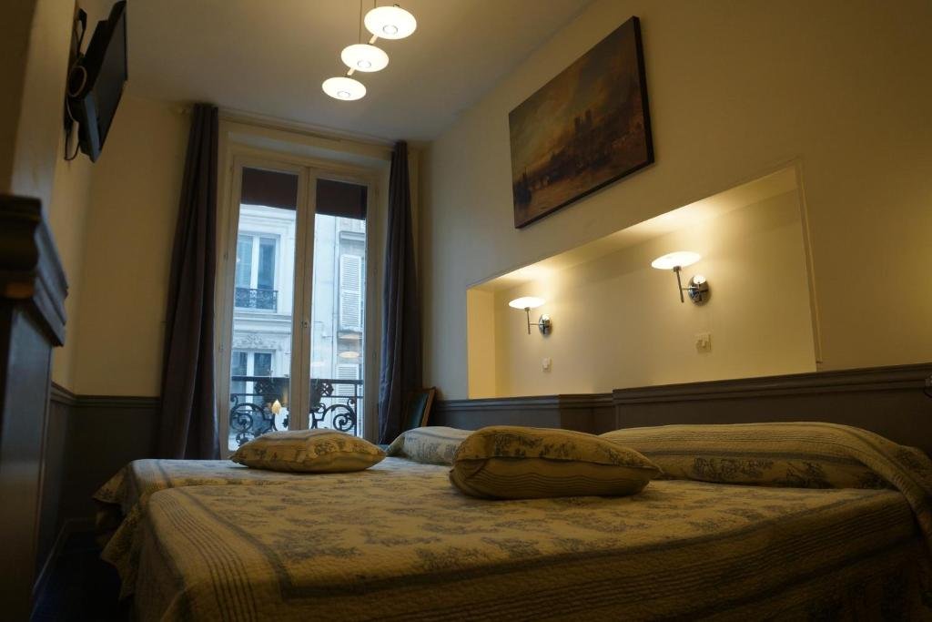 Фото Apollo Opera