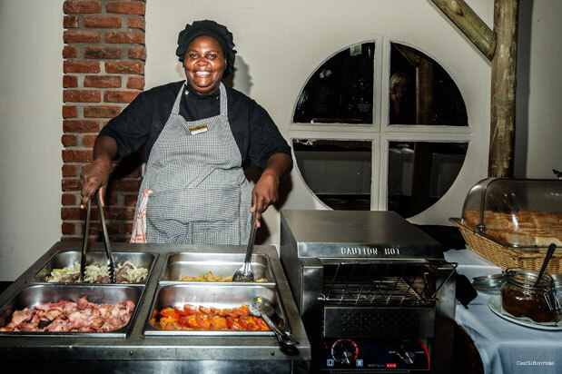 Фото C'est Si Bon Hotel