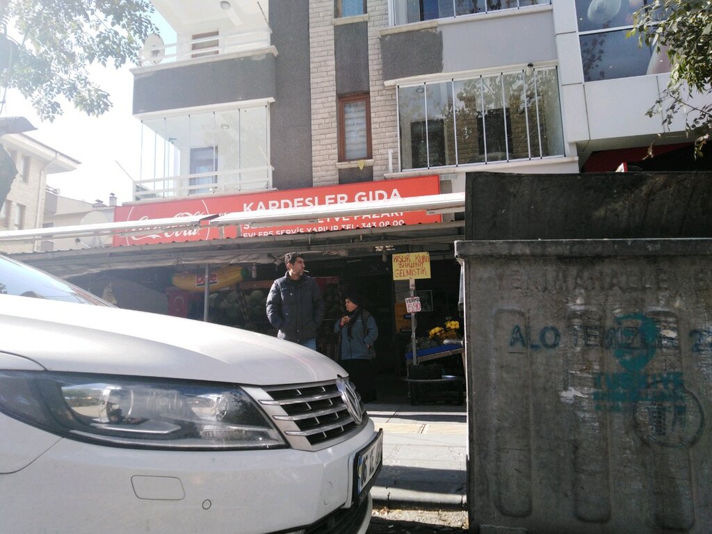 Süpermarket Kardeşler Süpermarket, Yenimahalle, foto