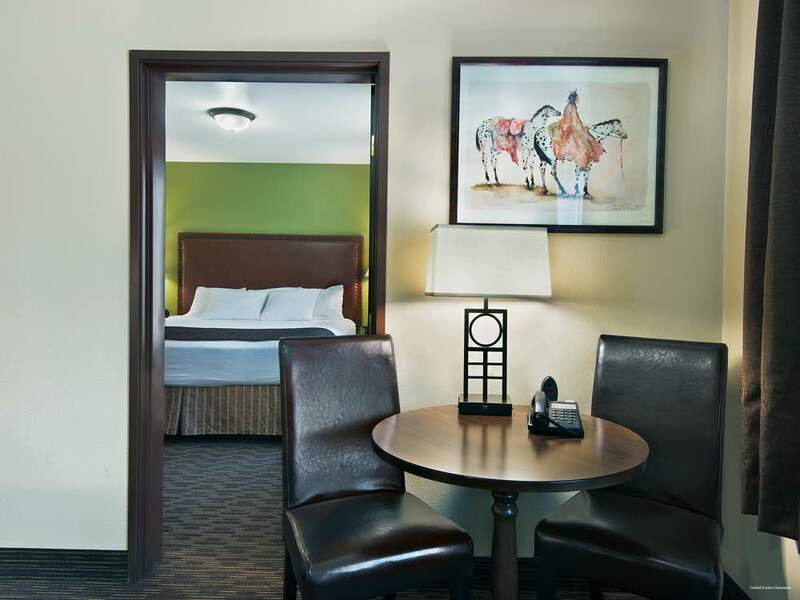 Фото Oxford Suites Hermiston
