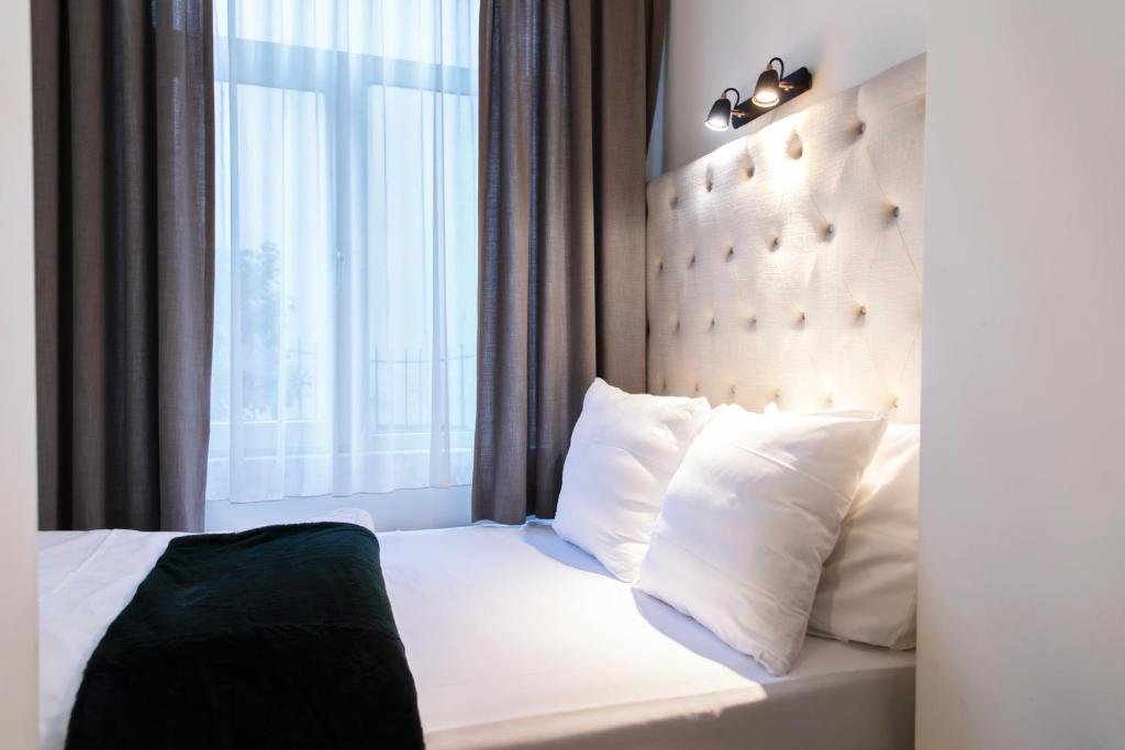 Фото Quentin Hotel Amsterdam