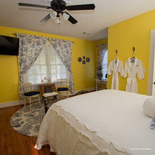 Фото Bama Bed & Breakfast Campus