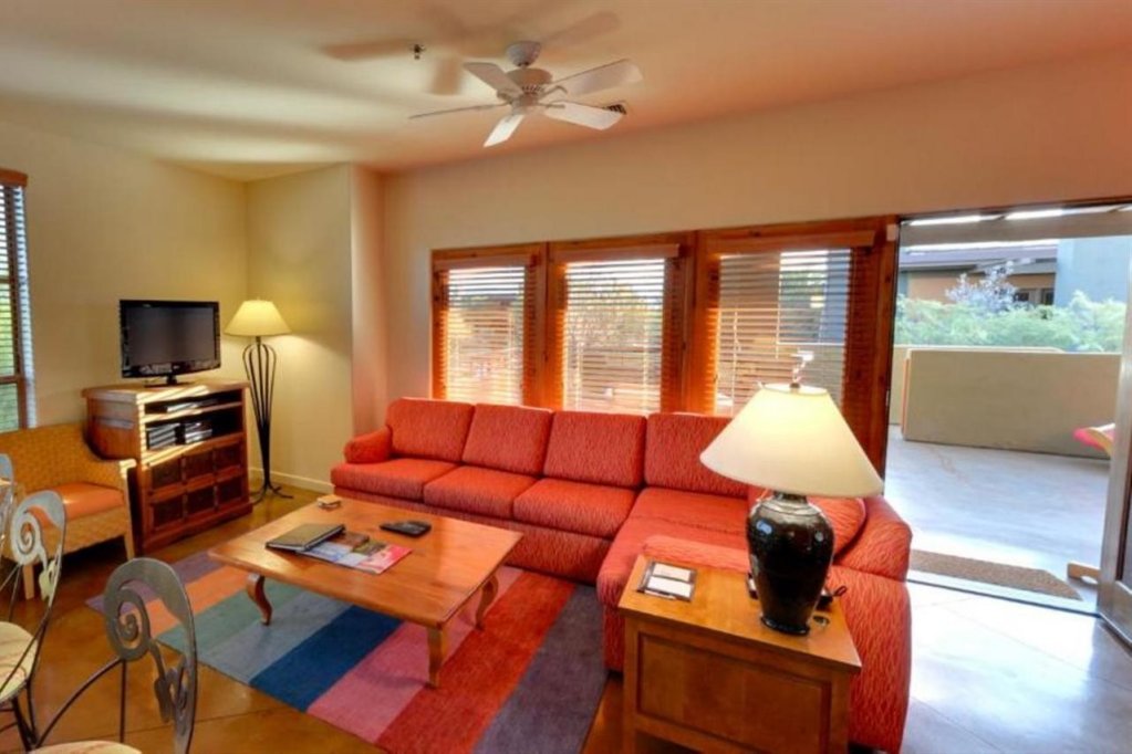 Фото Embarc Palm Desert