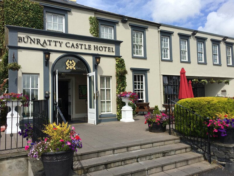 Гостиница Bunratty Castle Hotel, Bw Signature Collection