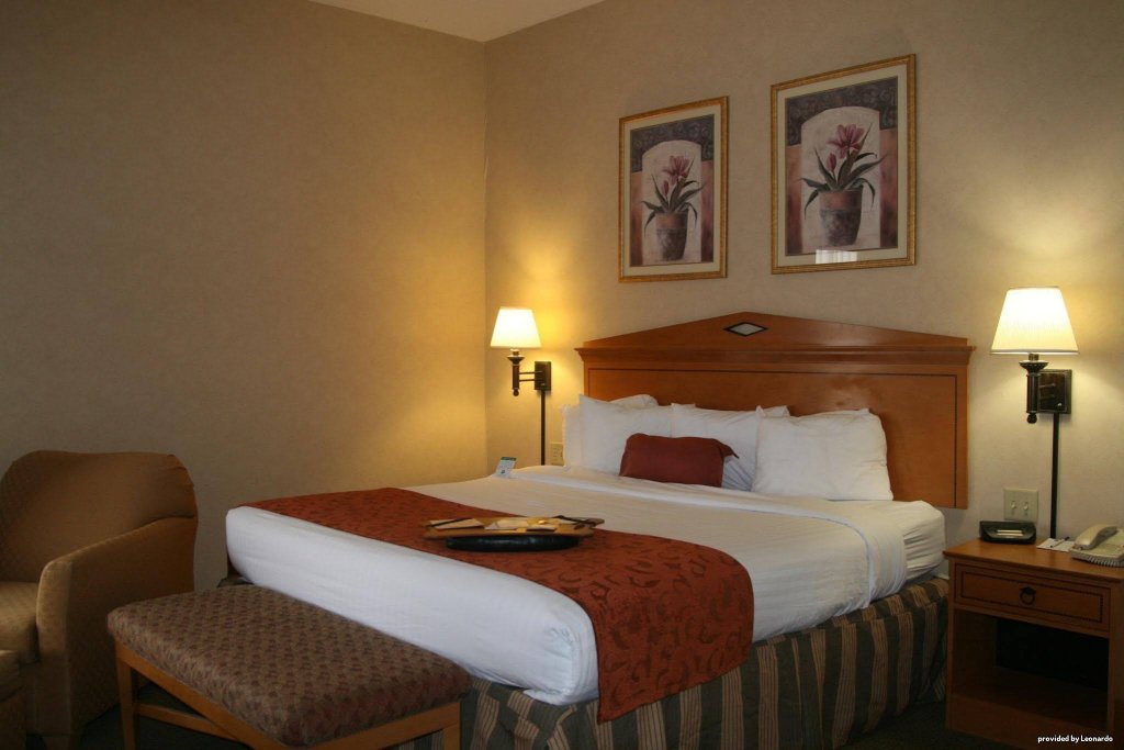 Фото Best Western Plus University Inn