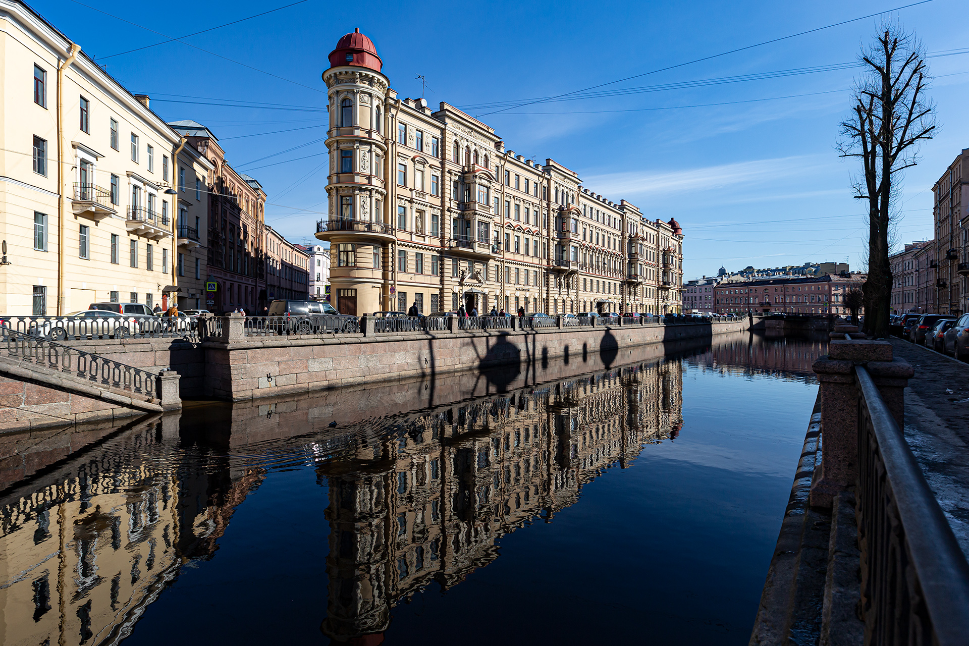 Дом утюг в санкт петербурге на фонтанке