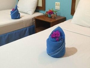 Гостиница J. Holiday Inn