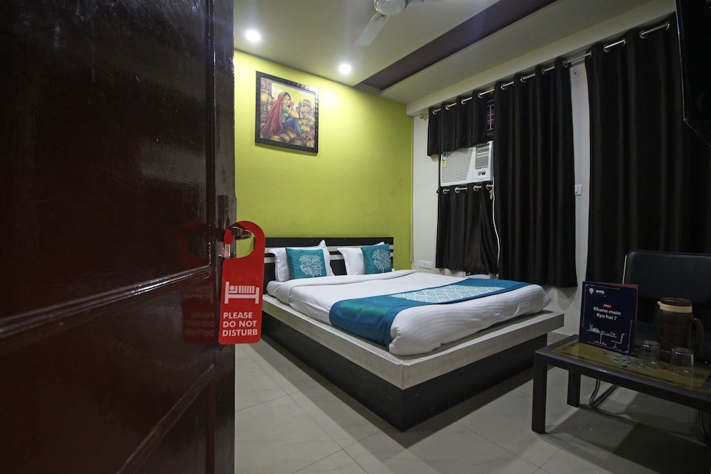 Фото Oyo 7773 Hotel Simran Palace