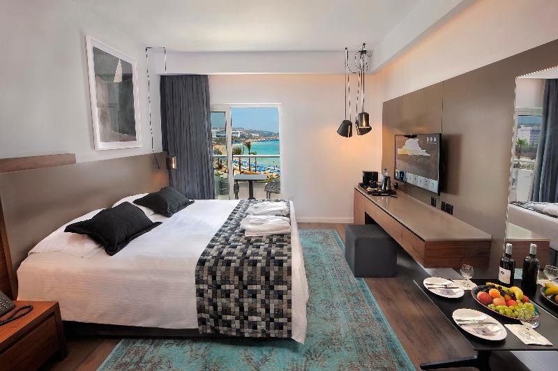 Фото Okeanos Beach Boutique Hotel