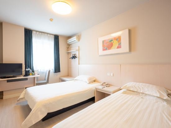 Фото Jinjiang Inn Changchun Train Station North Square