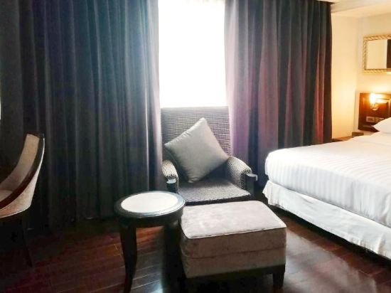 Фото Gulliver's Tavern Hotel