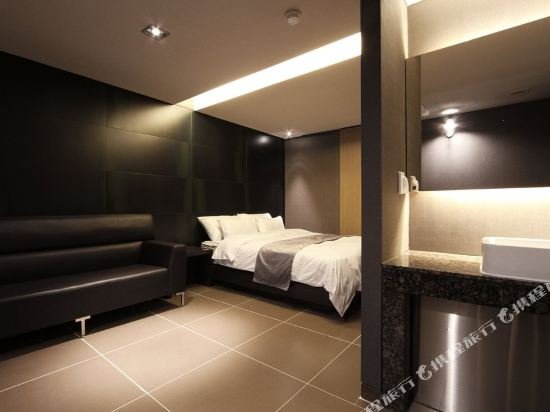 Фото Yeoubi Hotel