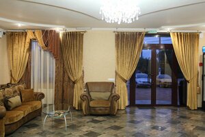 Bon Hotel