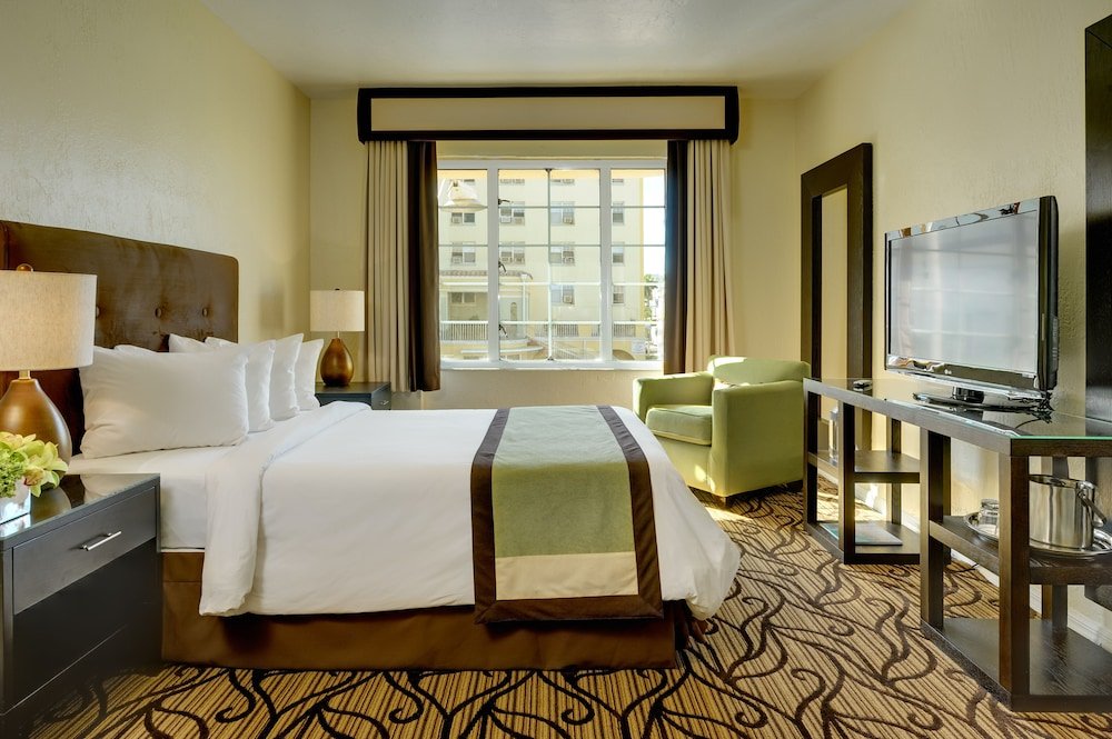 Фото Essex House by Clevelander