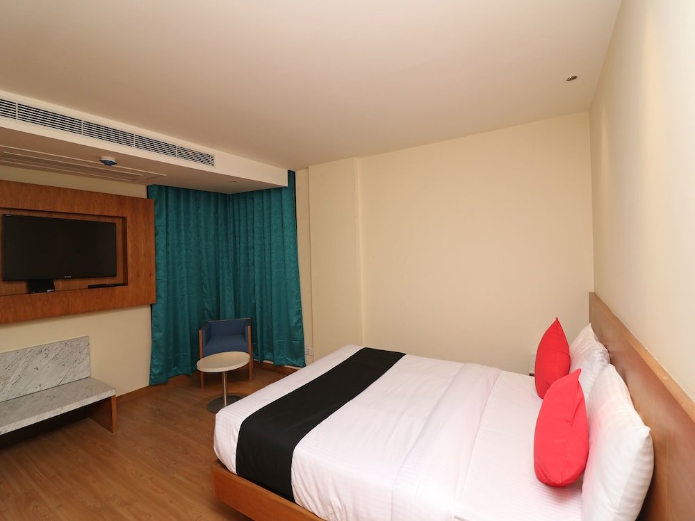 Фото The Orion Plaza