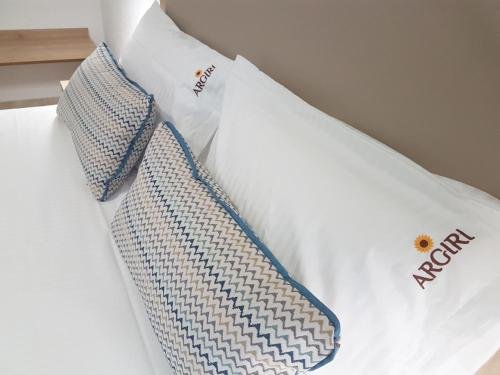 Фото Arigiri Apartments & Suites