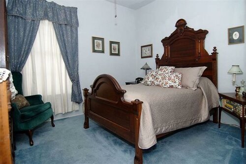Гостиница Hall Place Bed and Breakfast