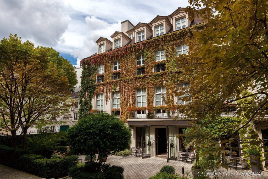 Фото Pavillon de La Reine