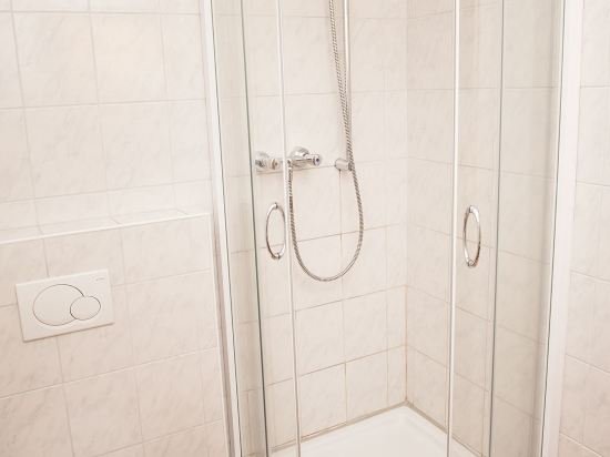 Фото Neubert s Gasthaus am Rhein