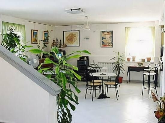 Hotel Calypso, Pompei, photo