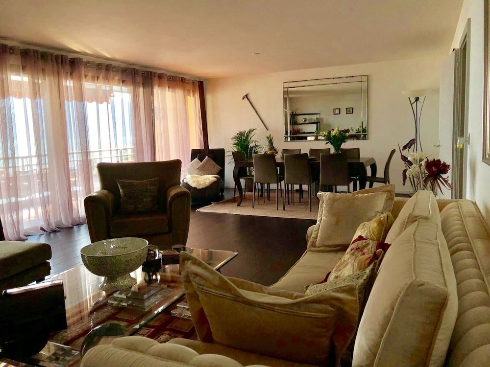 Фото Montreux Lake View Apartments City Centre