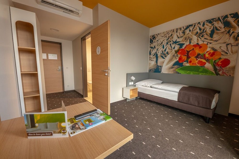 Фото B&b Hotel Bremen-Überseestadt